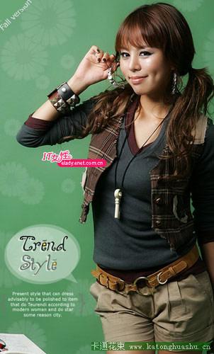 7款长靴裙裤搭配展现美腿